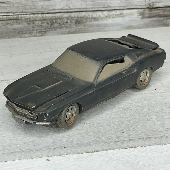 Rare Popular Imports 1969 Ford Mustang Barn Find Resin Sculpture Gray 7” - Picture 4 of 7